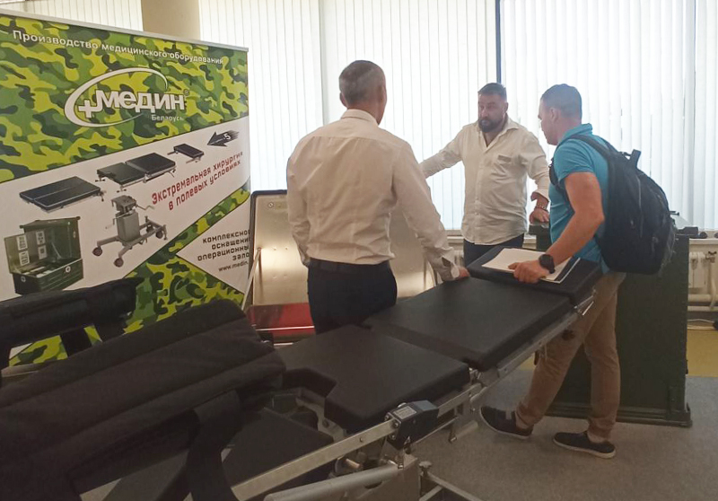 Медин на выставке "Военно-полевая хирургия и реабилитация"